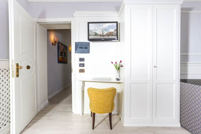 Imagen de la habitación del Hotel Ariston, Livorno. Foto 2