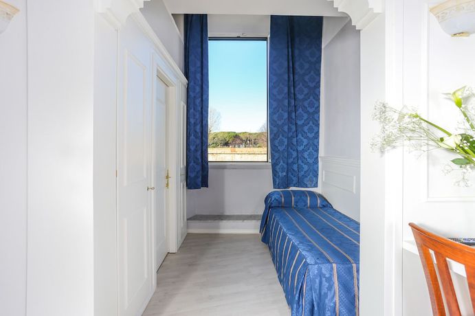 Imagen de la habitación del Hotel Ariston, Livorno. Foto 10