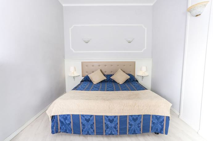 Imagen de la habitación del Hotel Ariston, Livorno. Foto 17