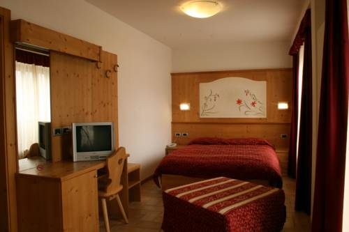 Imagen de la habitación del Hotel Ariston, Madonna di Campiglio. Foto 4