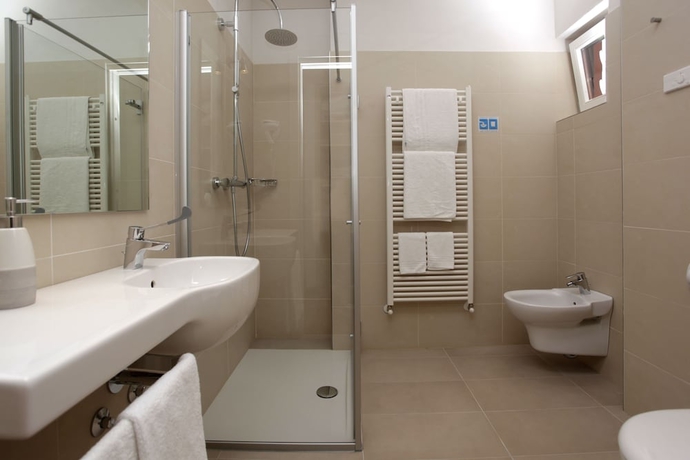 Imagen de la habitación del Hotel Ariston, Malcesine. Foto 15