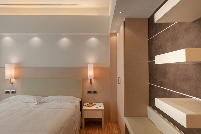 Imagen de la habitación del Hotel Ariston, Milán. Foto 8