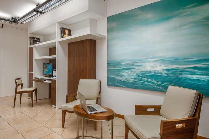 Imagen de los interiores del Hotel Ariston, Milán. Foto 15