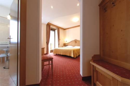Imagen de la habitación del Hotel Ariston, Molveno. Foto 4