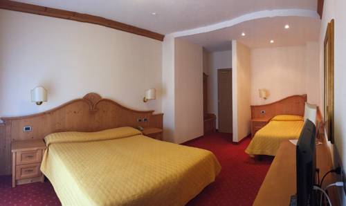 Imagen de la habitación del Hotel Ariston, Molveno. Foto 10