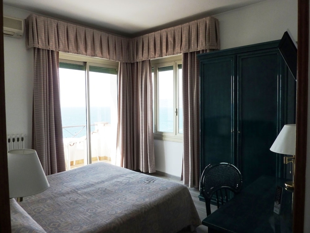 Imagen de la habitación del Hotel Ariston Montecarlo. Foto 8