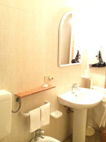 Imagen de la habitación del Hotel Ariston, Palermo. Foto 5