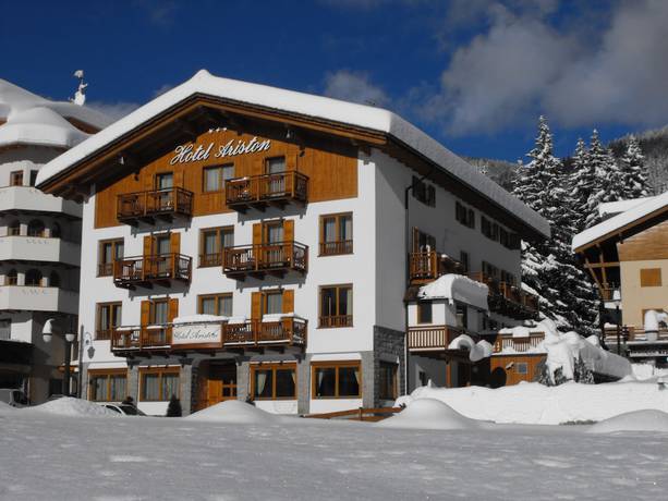 Imagen general del Hotel Ariston, Patascoss. Foto 1