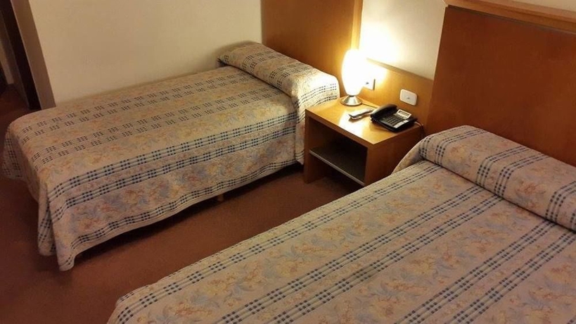 Imagen de la habitación del Hotel Ariston, Rosario. Foto 5