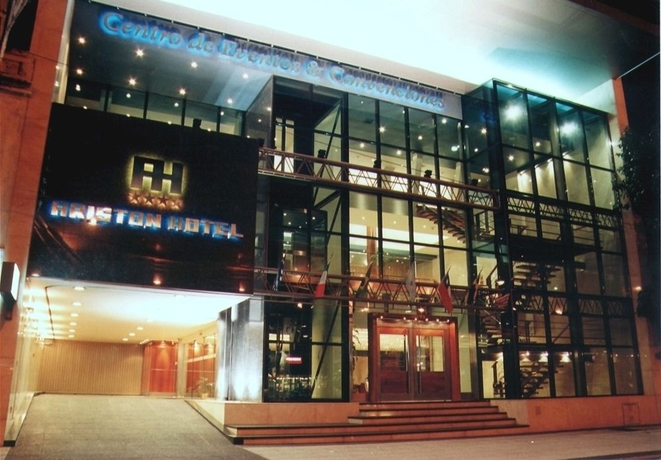 Imagen de los exteriores del Hotel Ariston, Rosario. Foto 12