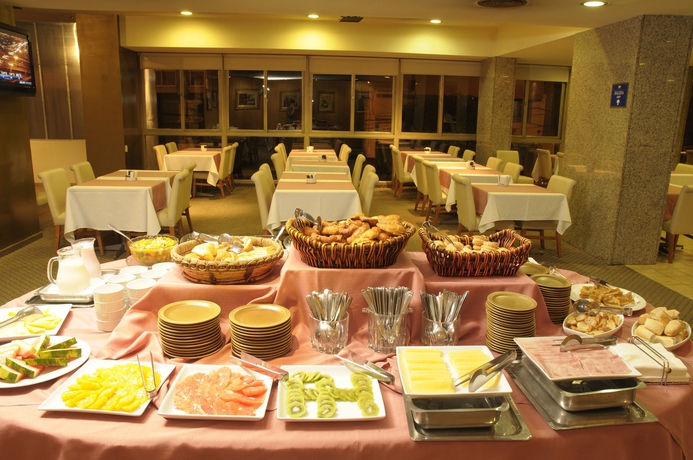 Imagen del bar/restaurante del Hotel Ariston, Rosario. Foto 2