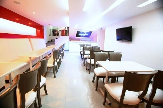 Imagen del bar/restaurante del Hotel Ariston\'s. Foto 6