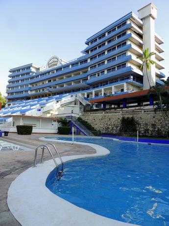 Imagen de la piscina del Hotel Aristos Acapulco. Foto 15