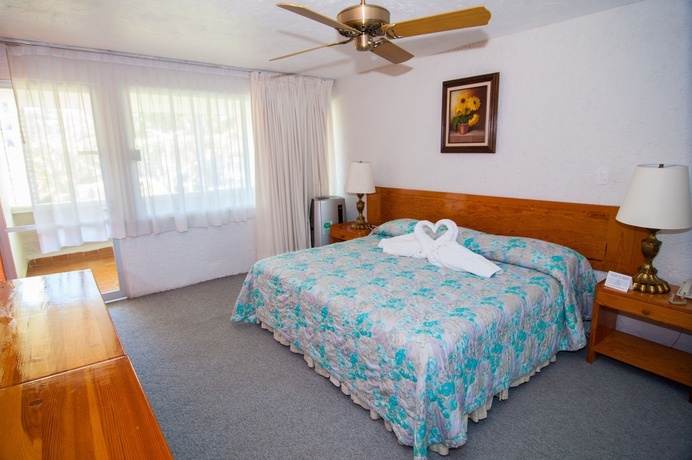 Imagen de la habitación del Hotel Aristos Cuernavaca. Foto 11