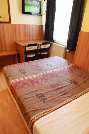 Imagen de la habitación del Hotel Aristote. Foto 4