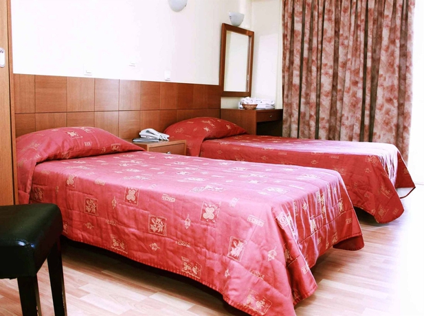 Imagen de la habitación del Hotel Aristoteles. Foto 4