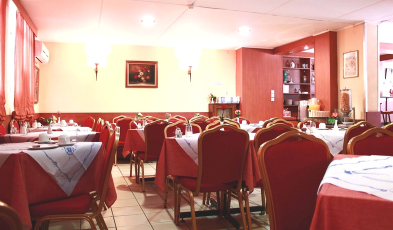 Imagen del bar/restaurante del Hotel Aristoteles. Foto 2