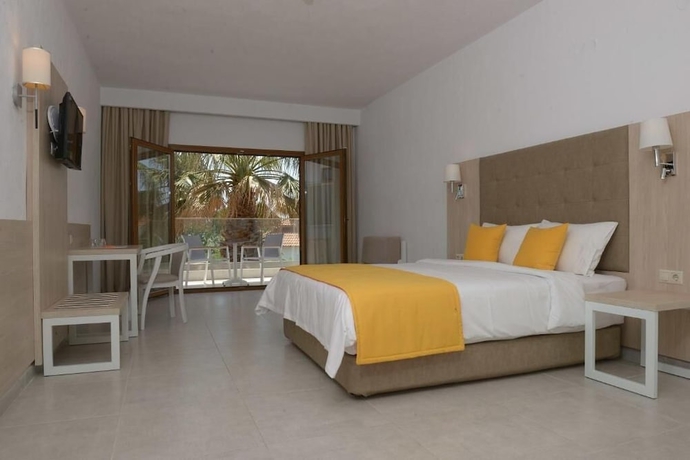 Imagen de la habitación del Hotel Aristoteles Holiday Resort and Spa. Foto 13