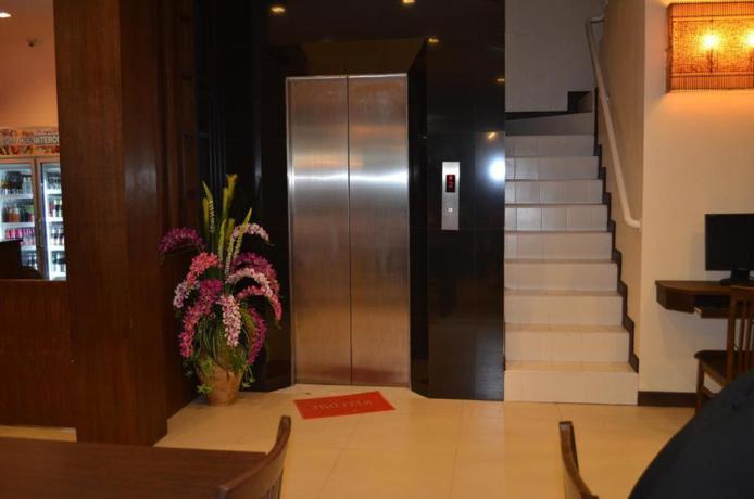 Imagen de los interiores del Hotel Arita House. Foto 20