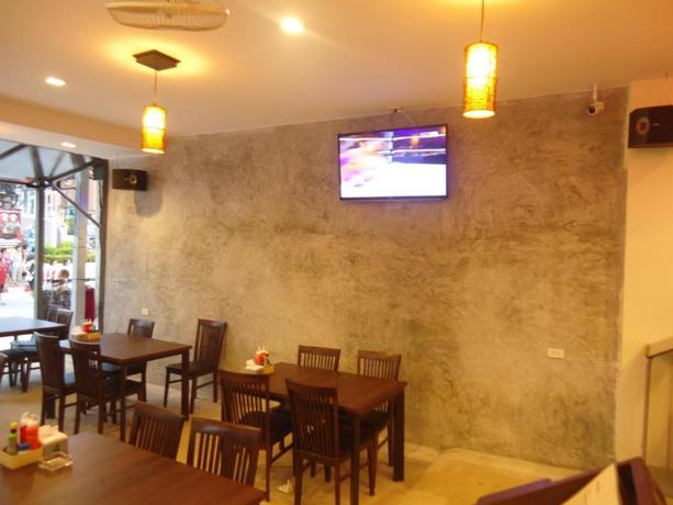 Imagen del bar/restaurante del Hotel Arita House. Foto 7