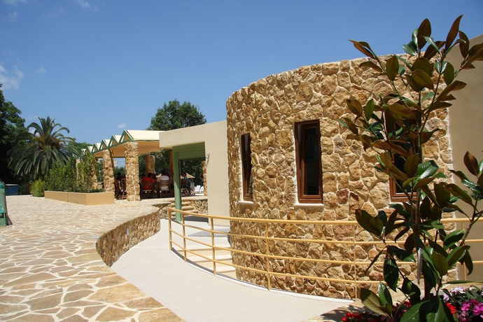 Imagen de los exteriores del Hotel Ariti Grand Corfu. Foto 10