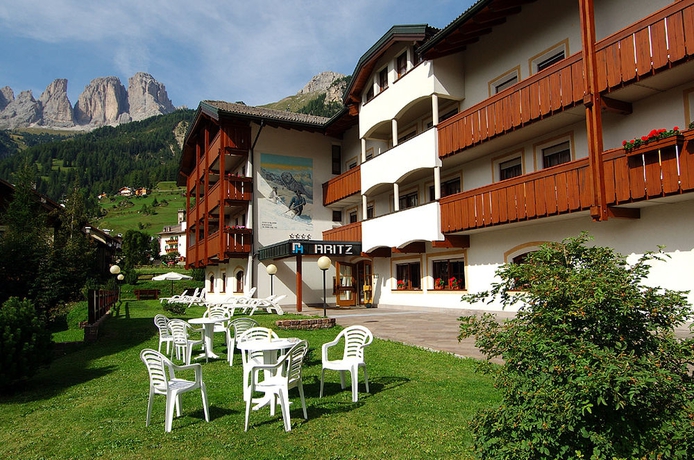 Imagen de los exteriores del Hotel Aritz. Foto 13