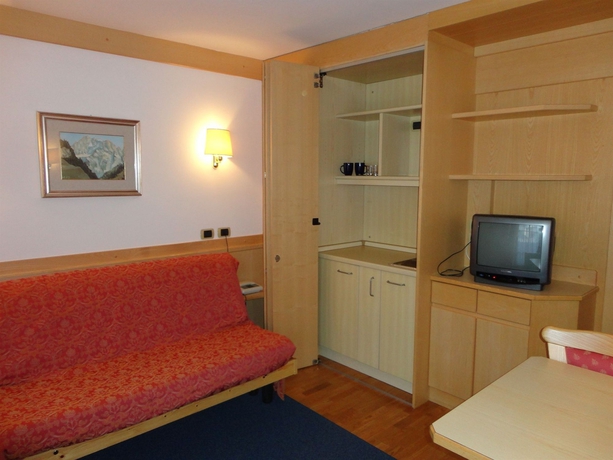 Imagen de los interiores del Hotel Aritz. Foto 16