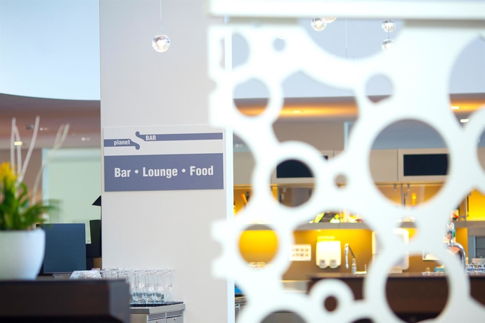 Imagen del bar/restaurante del Hotel Ariv Coliving. Foto 2