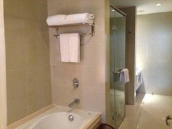 Imagen de la habitación del Hotel Ariva, Qingdao. Foto 3