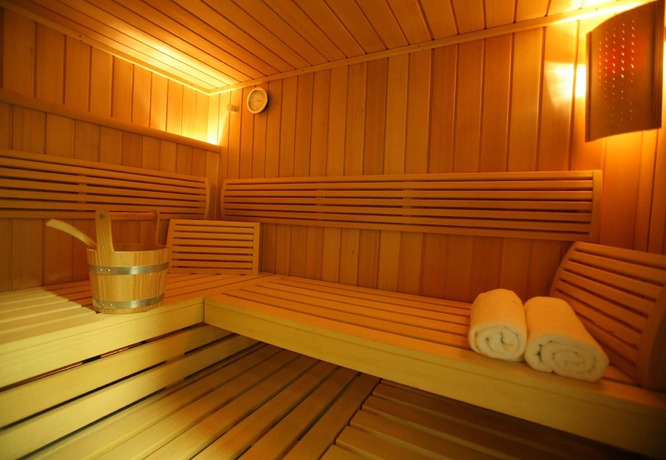 Imagen del bar/restaurante del Hotel Arize Sri Racha. Foto 6