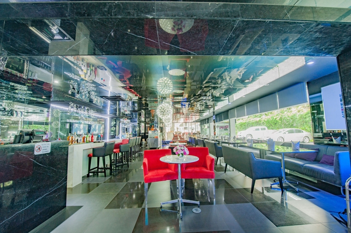 Imagen del bar/restaurante del Hotel Arize Sukhumvit. Foto 2