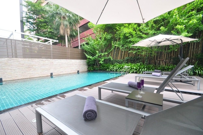 Imagen de la piscina del Hotel Arize Sukhumvit. Foto 16