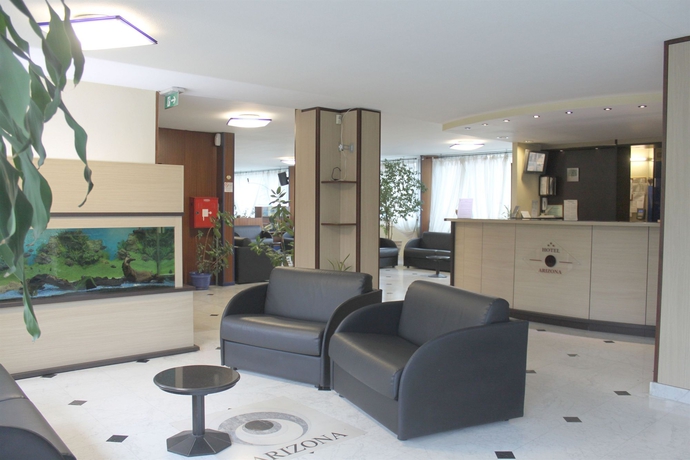 Imagen de los interiores del Hotel Arizona, Milán. Foto 9
