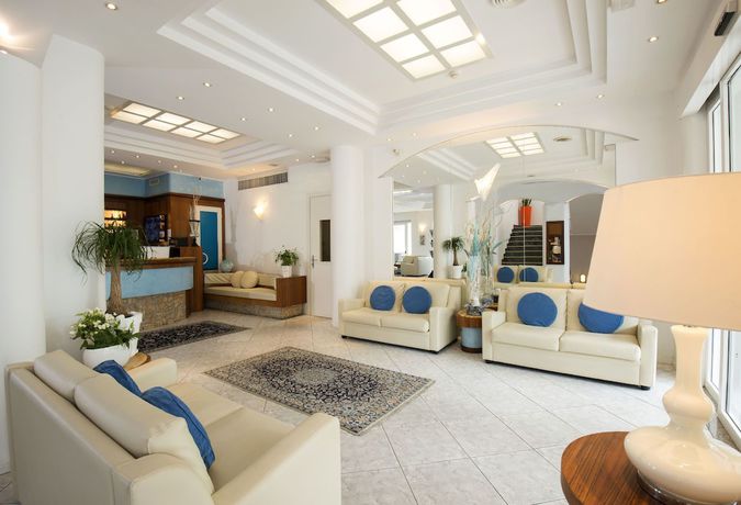 Imagen de los interiores del Hotel Arizona, Riccione. Foto 14
