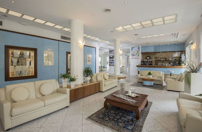 Imagen de los interiores del Hotel Arizona, Riccione. Foto 16