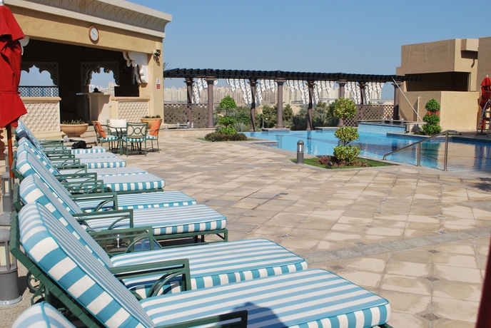 Imagen de la piscina del Hotel Arjaan By Rotana Dubai Media City. Foto 16