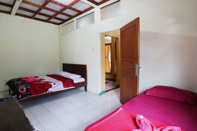 Imagen de la habitación del Hotel Arjuna, Bogor. Foto 4