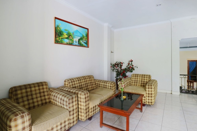 Imagen de los interiores del Hotel Arjuna, Bogor. Foto 19