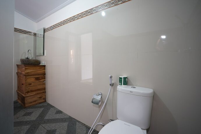 Imagen de la habitación del Hotel Arjuna Bungalow. Foto 33
