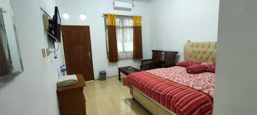 Imagen de la habitación del Hotel Arjuna Sari Bandungan. Foto 5