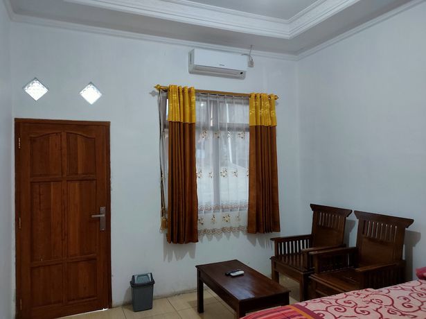 Imagen de la habitación del Hotel Arjuna Sari Bandungan. Foto 16