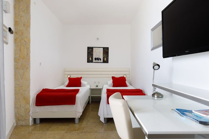 Imagen de la habitación del Hotel Ark Beach. Foto 10