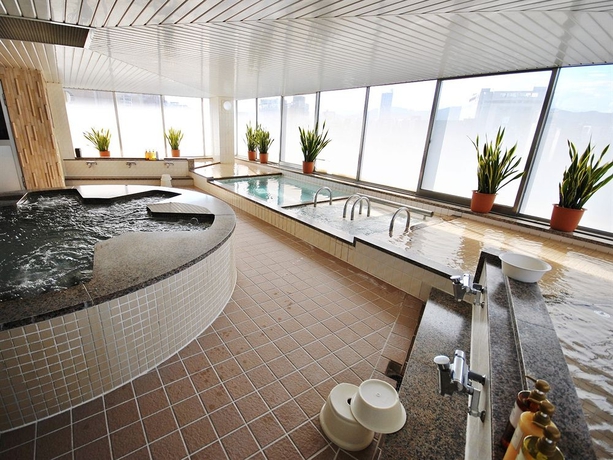 Imagen de la piscina del Hotel Ark Hiroshima Eki Minami. Foto 13