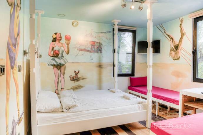Imagen de la habitación del Hotel ArkaBarka Floating Hostel and Apartments. Foto 15