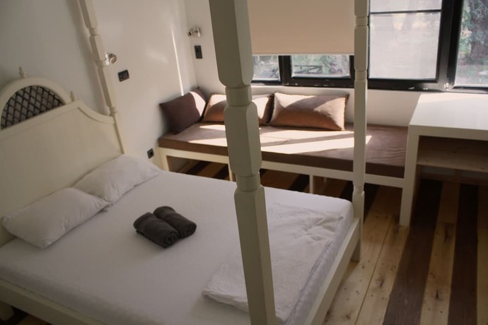 Imagen general del Hotel ArkaBarka Floating Hostel and Apartments. Foto 10