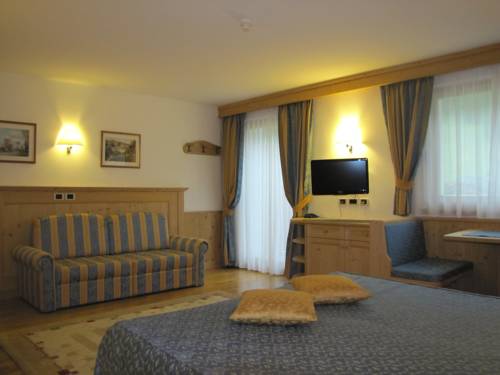 Imagen de la habitación del Hotel Arkadia, Burj&eacute;. Foto 5
