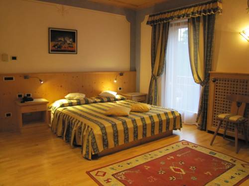 Imagen de la habitación del Hotel Arkadia, Burj&eacute;. Foto 7