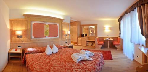Imagen de la habitación del Hotel Arkadia, Burj&eacute;. Foto 9
