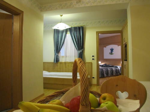 Imagen de la habitación del Hotel Arkadia, Burj&eacute;. Foto 14