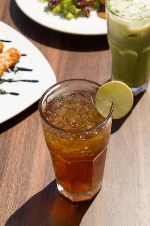 Imagen del bar/restaurante del Hotel Arkeo Hotel Bandung. Foto 4